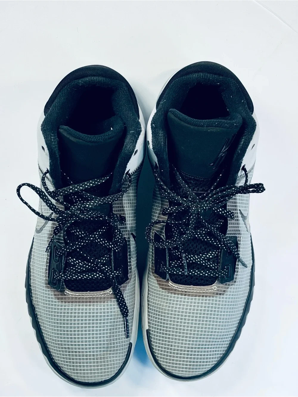 Nike Kyrie Flytrap 4 Gray Black Basketball Shoes #CT1972-002 Men’s Size:9